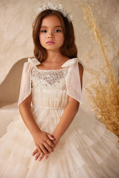 Ivory Petal Princess Hair Accessory image 2