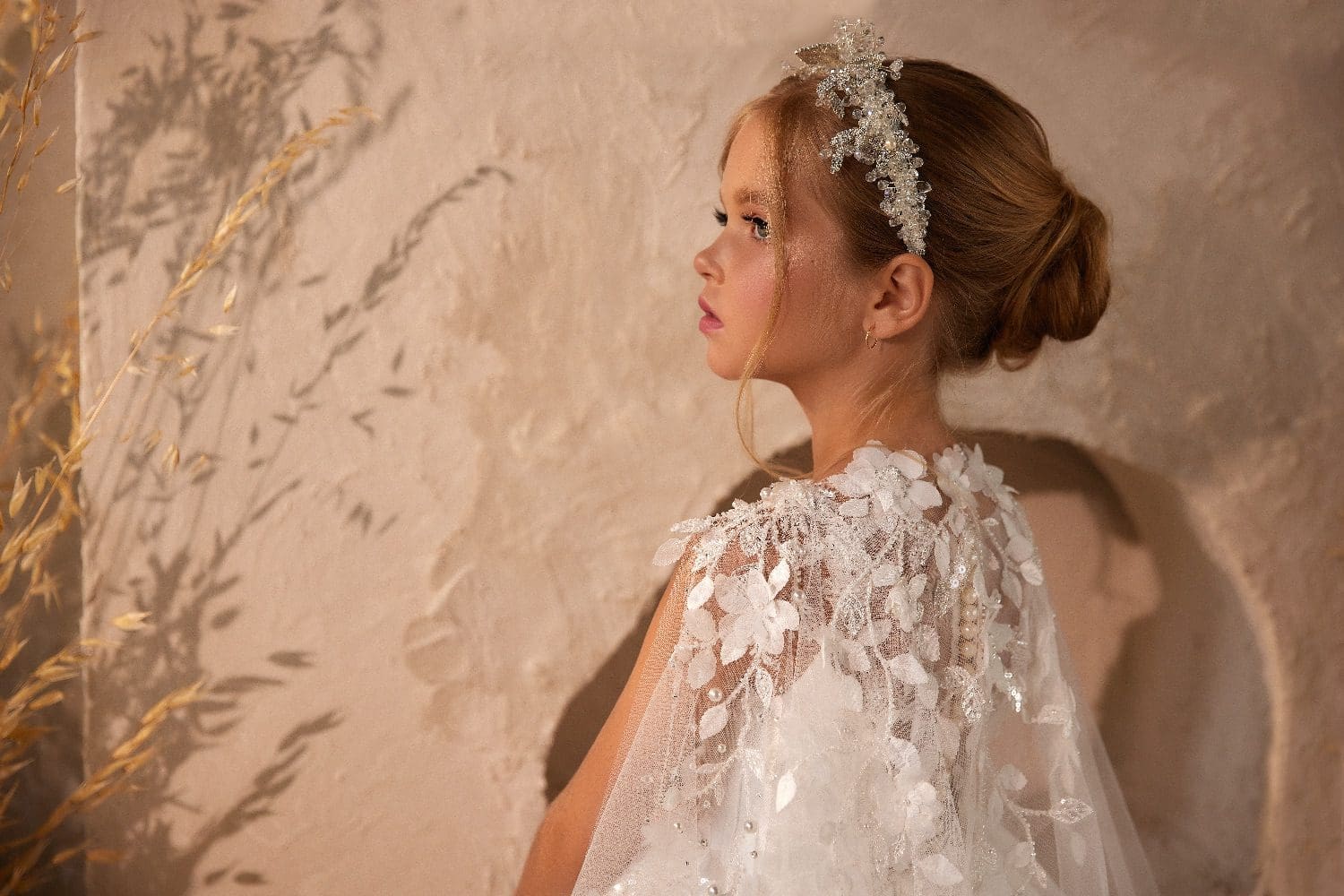 Ivory Petal Princess Hair Accessory image 1